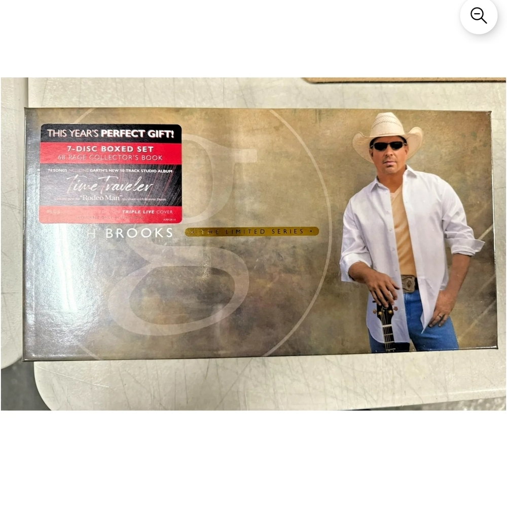 Garth Brooks 7-Disc Boxed Set